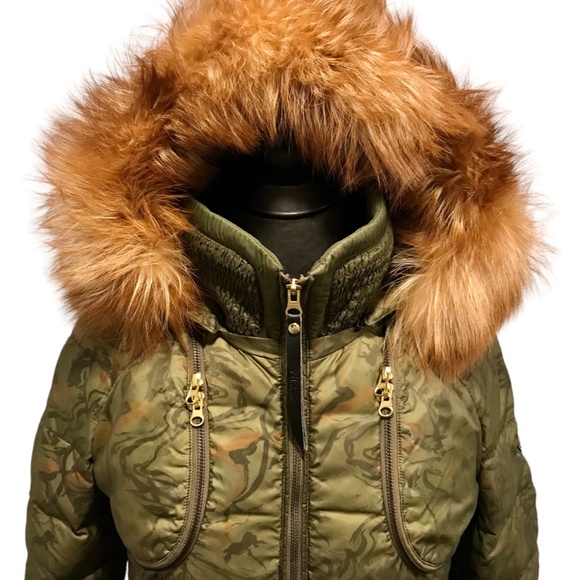 Luxury Parka designed by Margarita Voultsos - Head Designer of Canada Goose - Picture 7 of 7